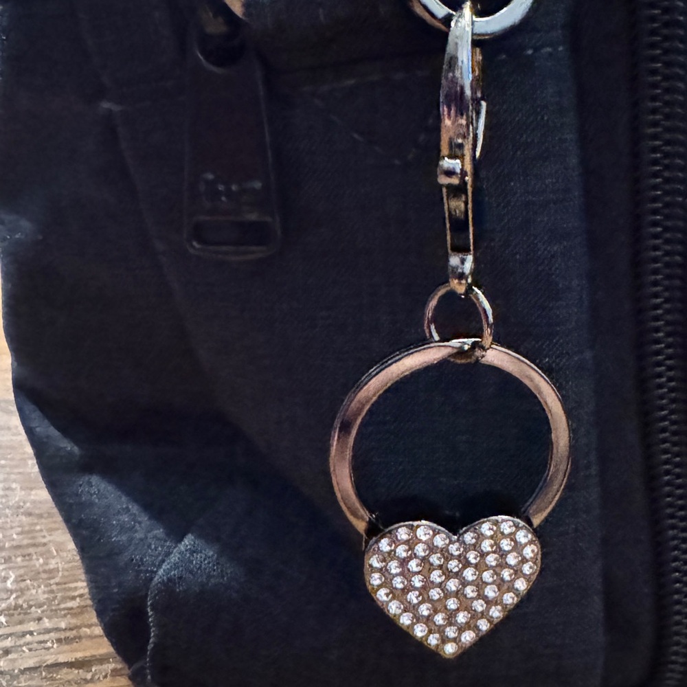 Lug Sparkle Bag Charm- Heart - Picture 2 of 2
